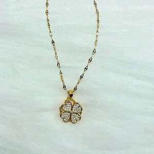 Sparkly Cubic Zirconia Rotating Four Leaf Clover Pendant